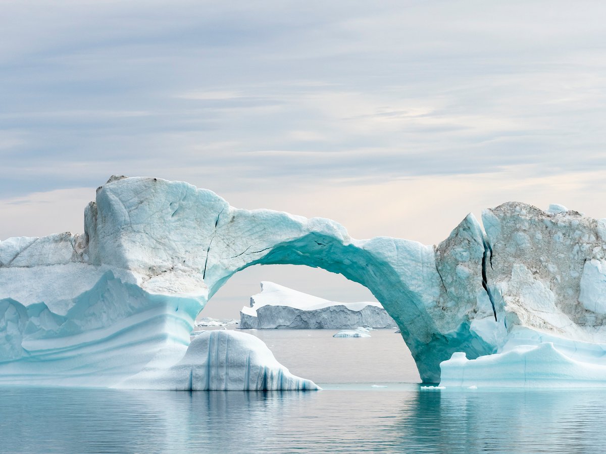 Arching iceberg