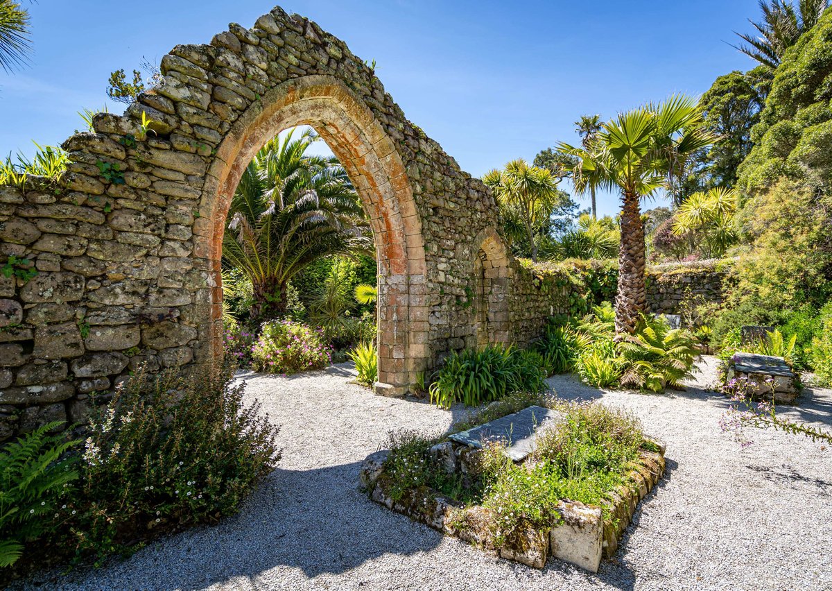 The Tresco Abbey Gardens, Scilly, UK-min