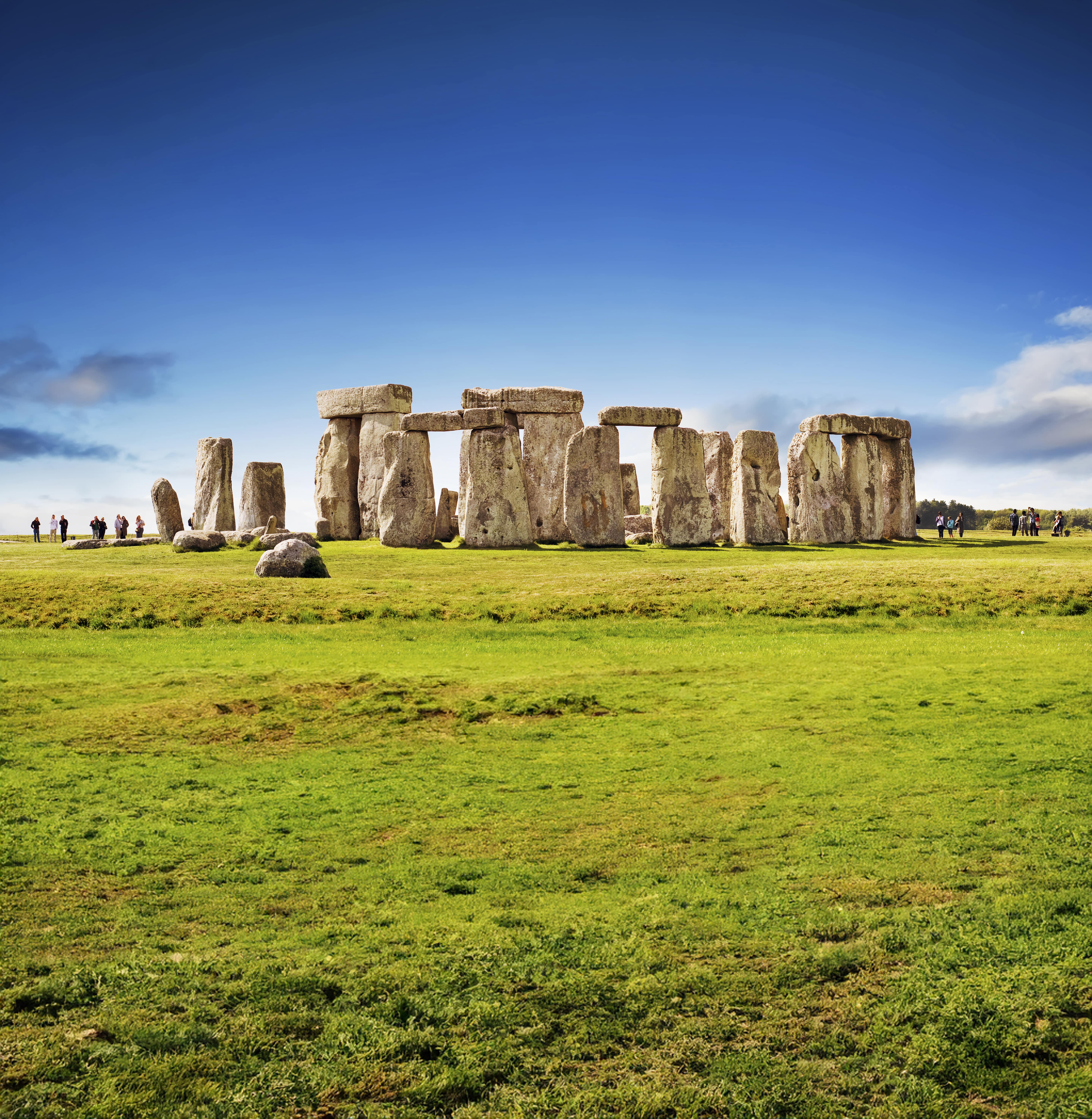 England_Wiltshire_StoneHenge_People_001_SS copy-min